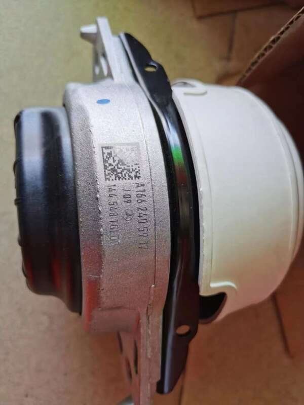 Engine mount - Image 5